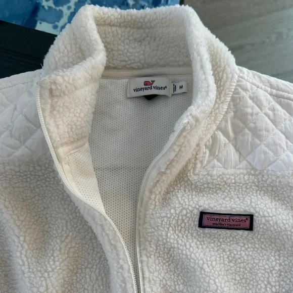 Vineyard Vines White Fleece Vest - Picture 3 of 5